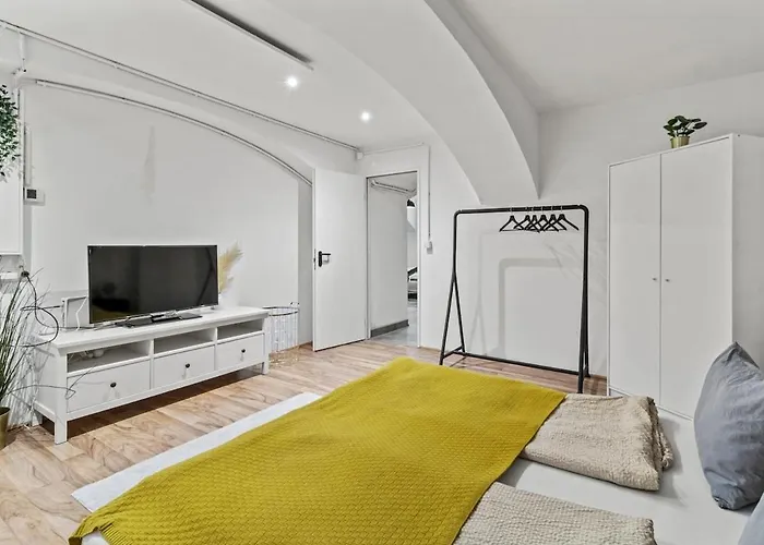 6 Minutes To S-bahn I Souterrain Loft I Wifi